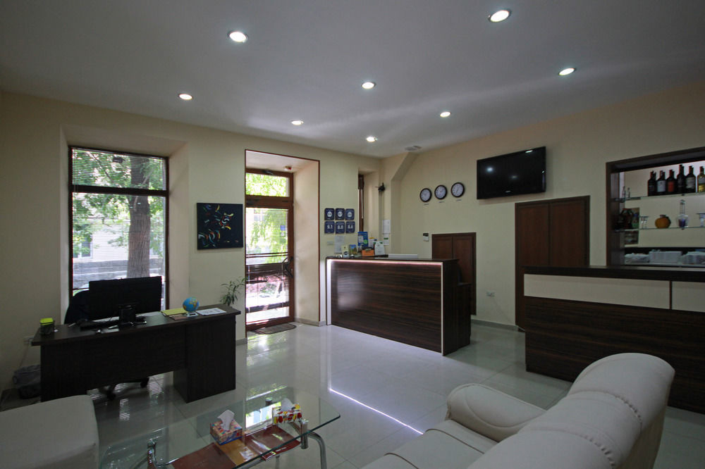 Yerevan Hostel Ngoại thất bức ảnh